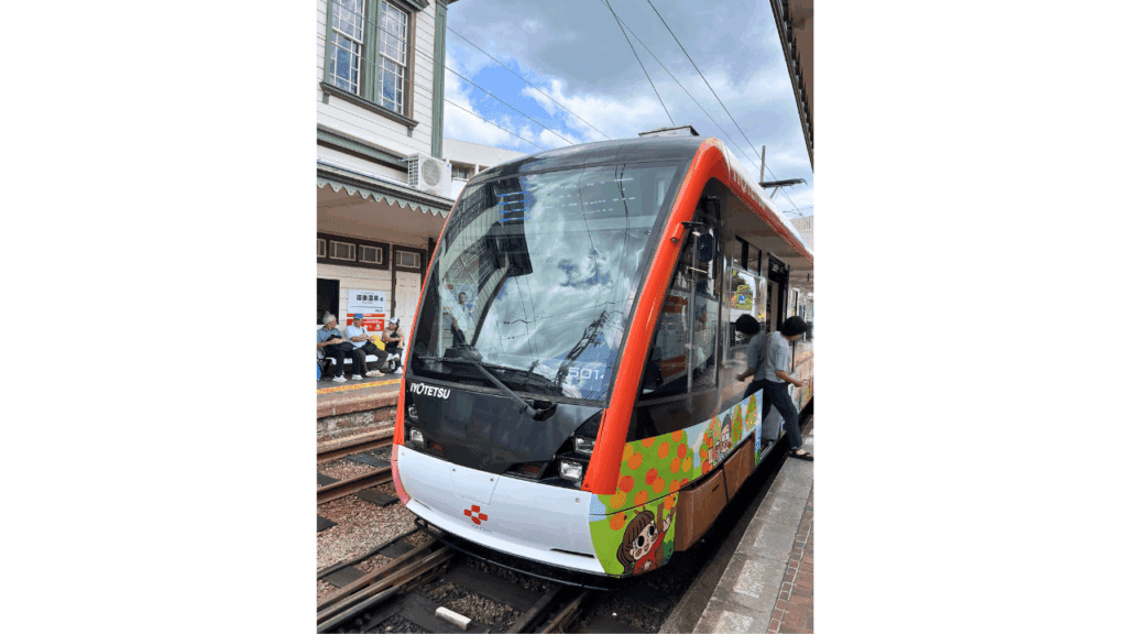 松山から道後温泉へ路面電車で出発